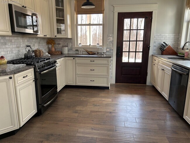 Foto del edificio - 106 Beilke Rd