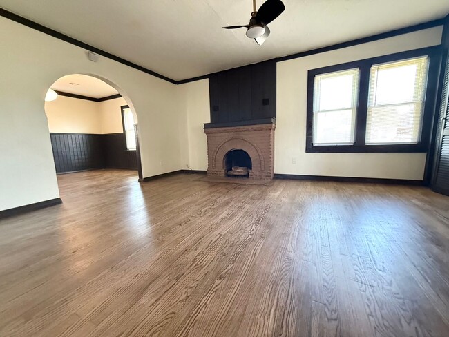 Foto del edificio - Cute 2BD 1.5BA Craftsmen w/ Bonus Room and Closet in Historic Putnam Heights!!