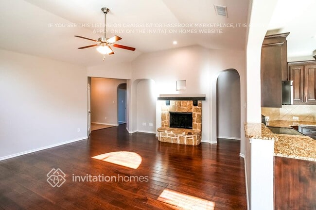 Building Photo - 332 Avila