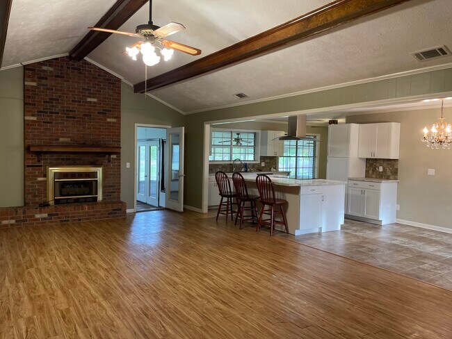 Foto del edificio - 849 Steger Rd