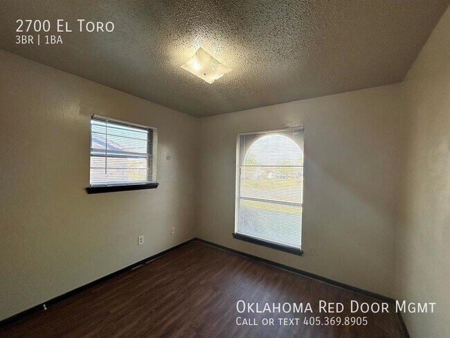 Building Photo - 2700 El Toro Dr