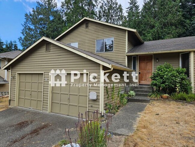 Building Photo - 3 Bedroom Home near Keyport