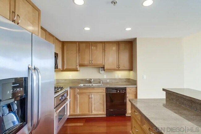 Building Photo - 510 1st Ave