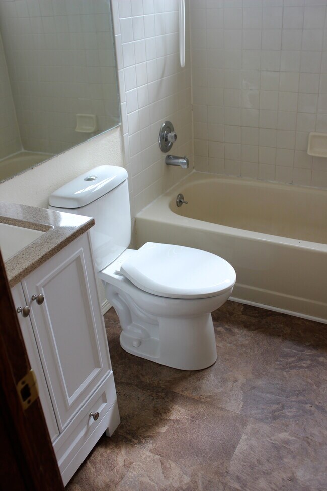 Foto del edificio - 3290 Bunker Hill Dr