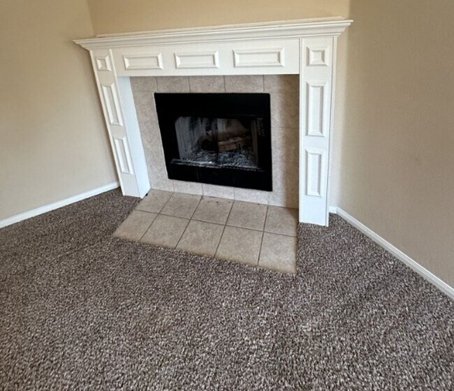 Foto del edificio - AVAILABLE NOW! (SECTION 8 ACCEPTED)