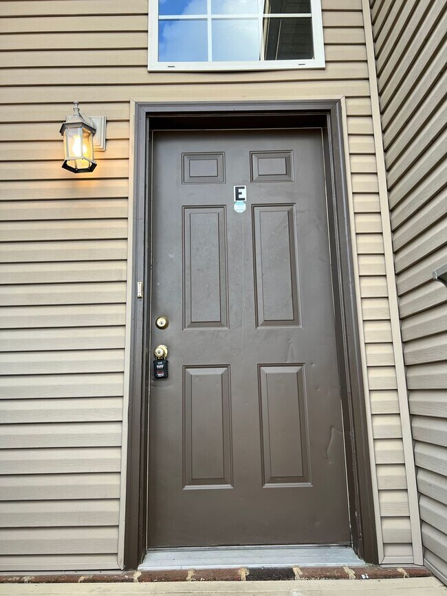 Foto del edificio - 3 bed/2bath Townhome freshly painted!