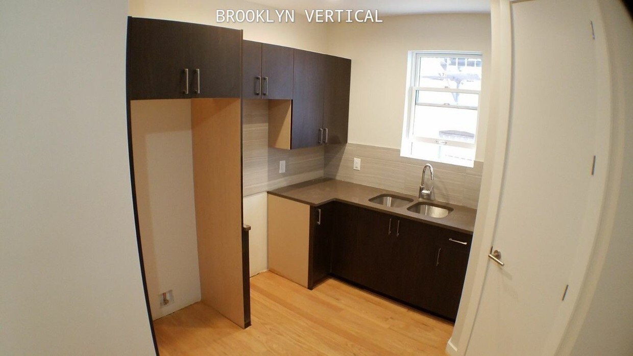 Foto principal - 1642 Union St