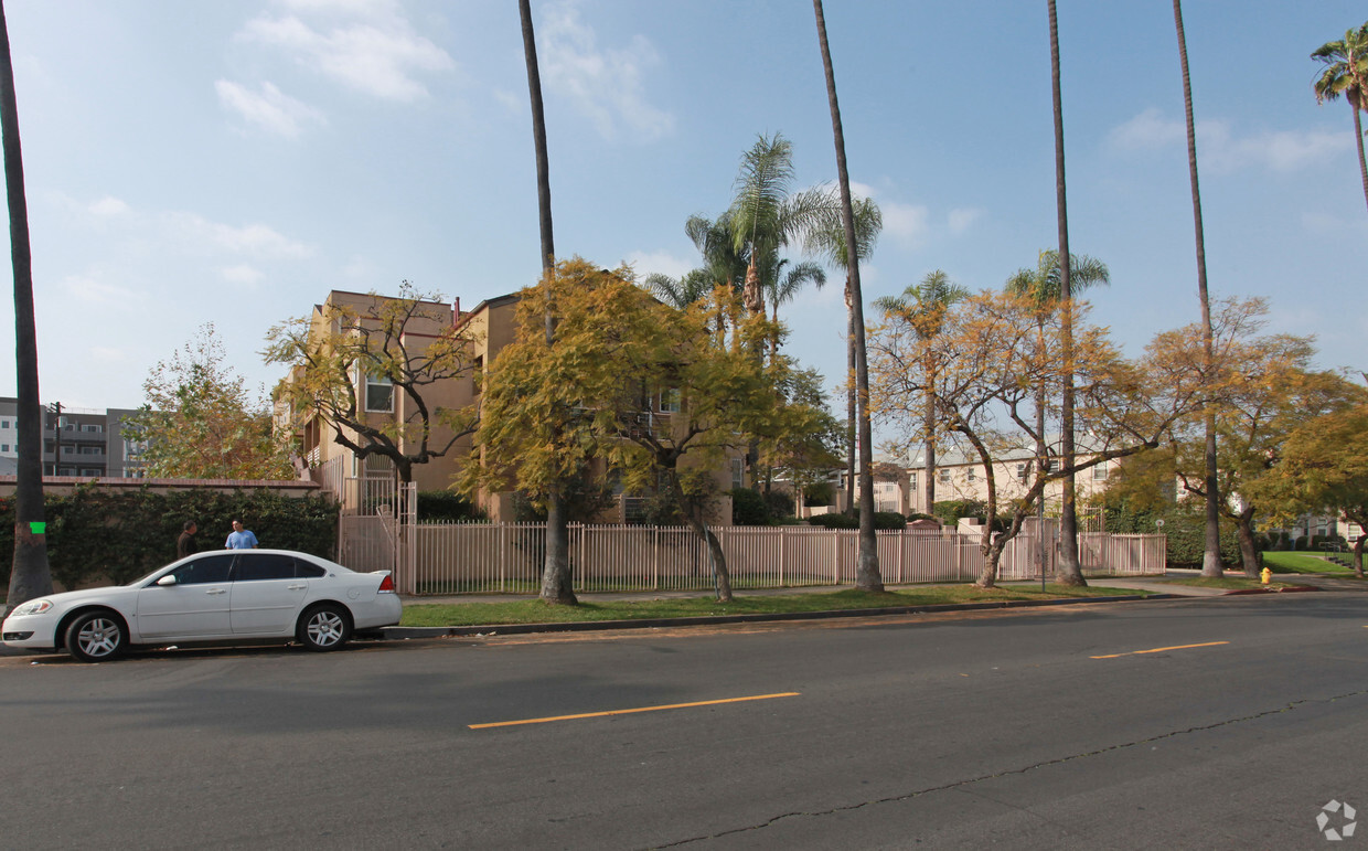 Building Photo - Freeman Villa Apartments