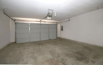 Building Photo - 2819 Crawford St