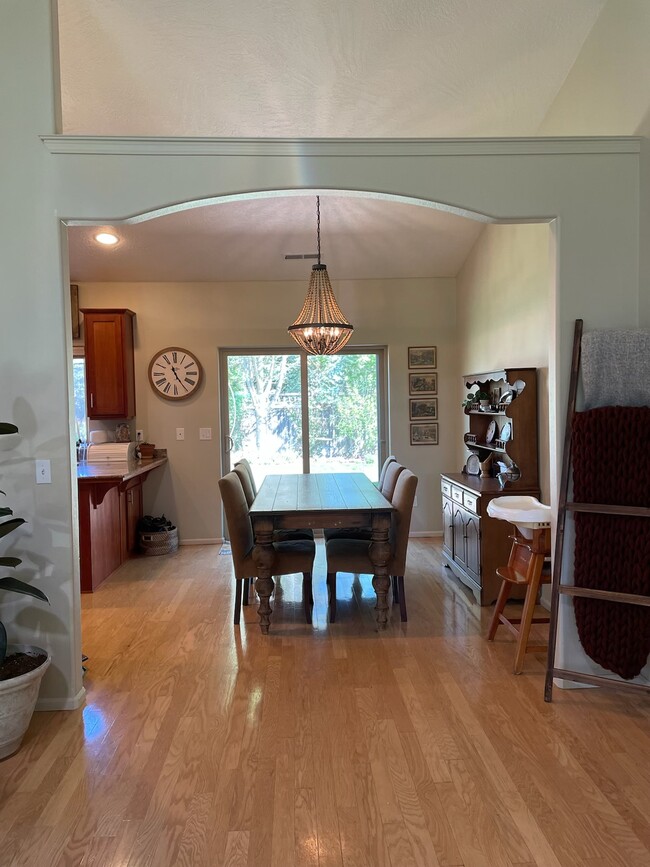 Building Photo - 1770 Archer Dr