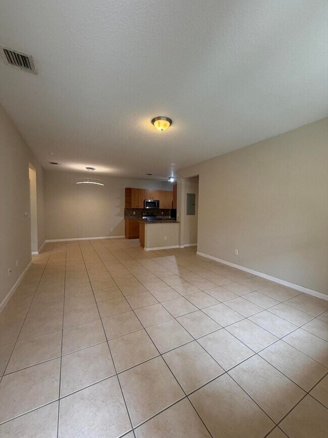 Foto del edificio - 3553 Forest Hill Blvd