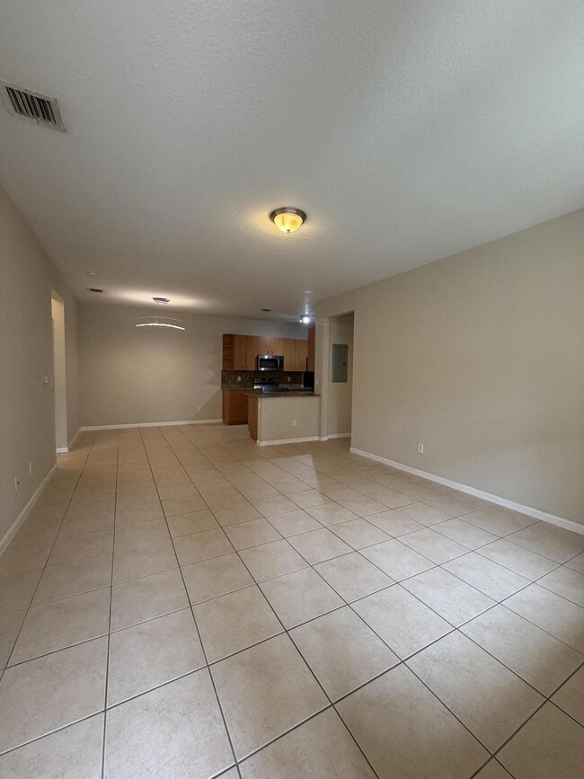 Building Photo - 3553 Forest Hill Blvd