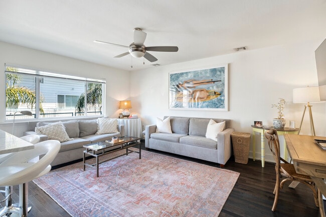 Foto del edificio - 2833 St Charles Ave