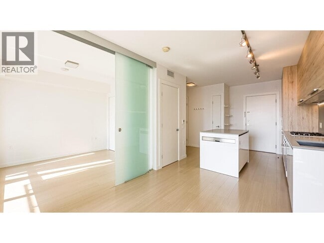 Building Photo - 2378 Alpha Ave