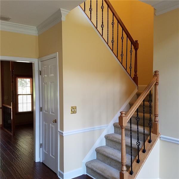 Foto del edificio - 145 N Lakeside Dr NW