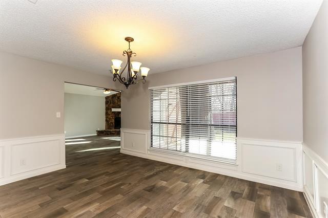 Foto del edificio - 330 Cedar Creek Dr