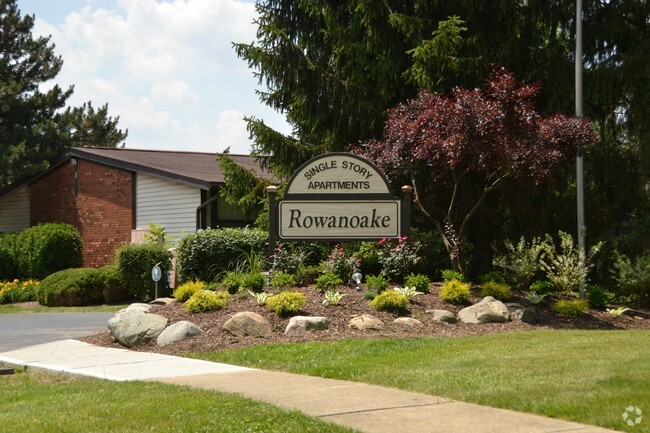 Rowanoake Apartments