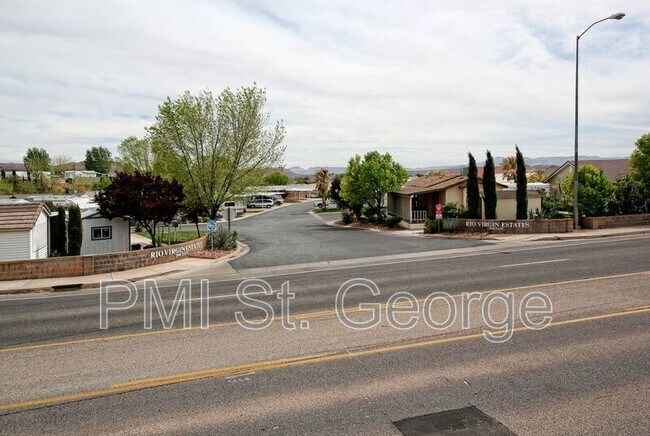 Building Photo - 2990 E Riverside Dr