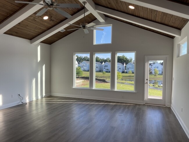 Foto del edificio - 5658 Native Oak Dr