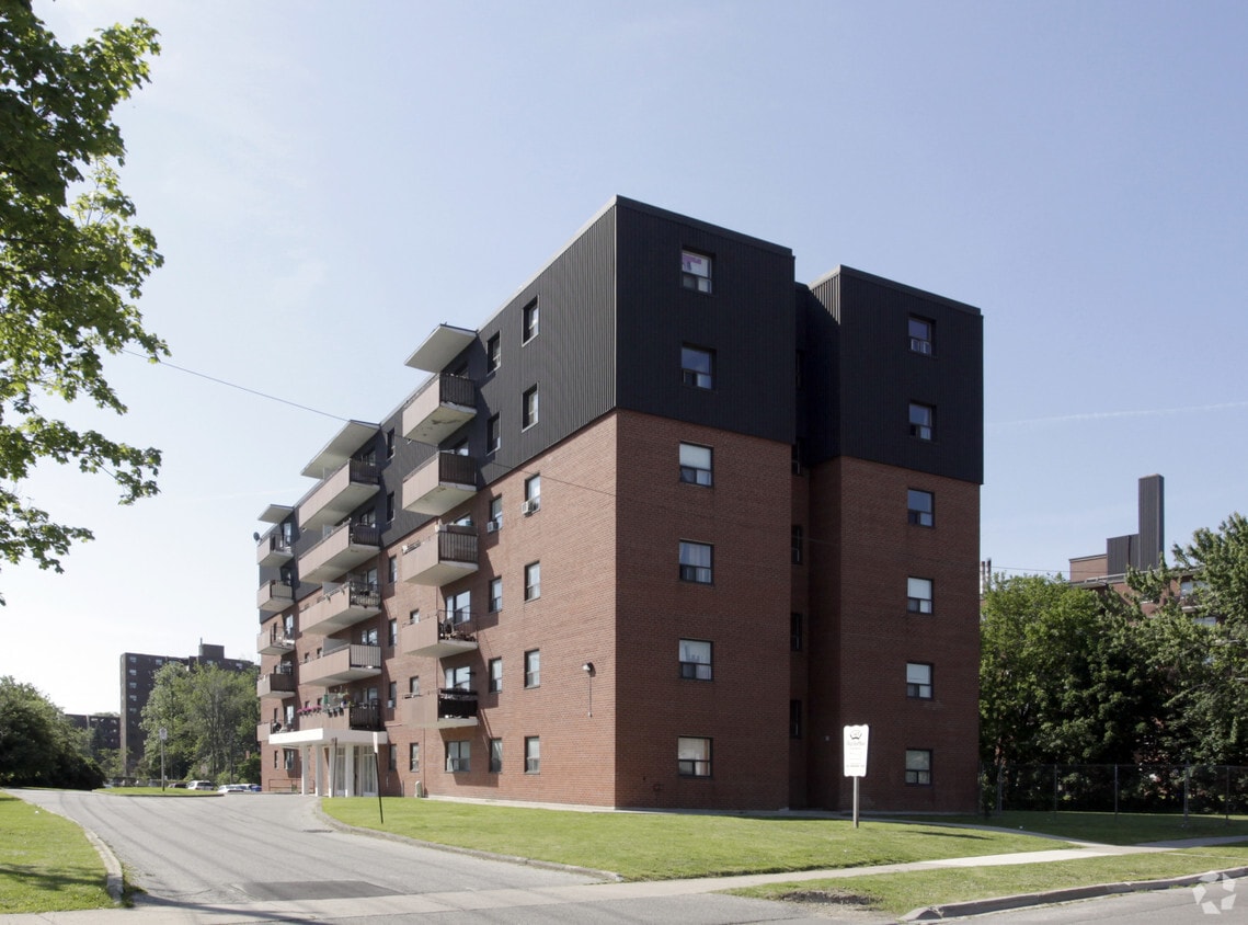 Primary Photo - Ponytrail Court Apartments