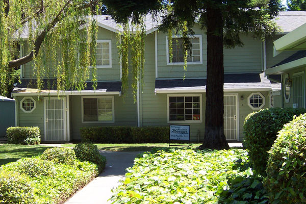 662 Pacific Avenue - Pacific Heights Townhouse Apartments