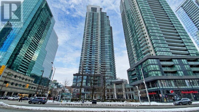 Photo du bâtiment - 5162-5162 Yonge St