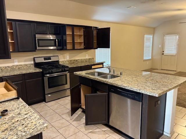 Foto del edificio - 21122 Kirkland Woods Dr