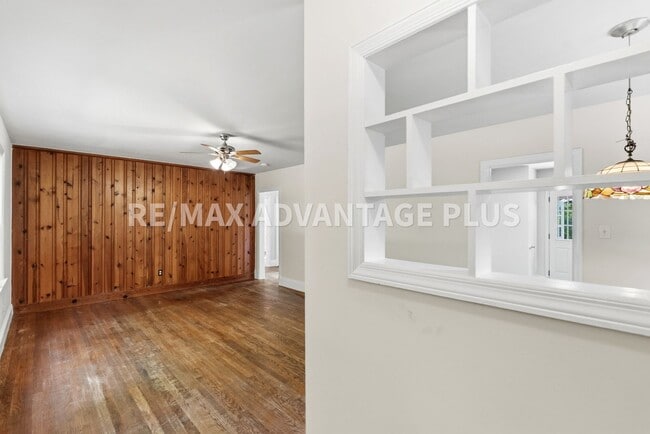 Building Photo - Affordable 3 bedroom home minutes to Downtown Farmville!