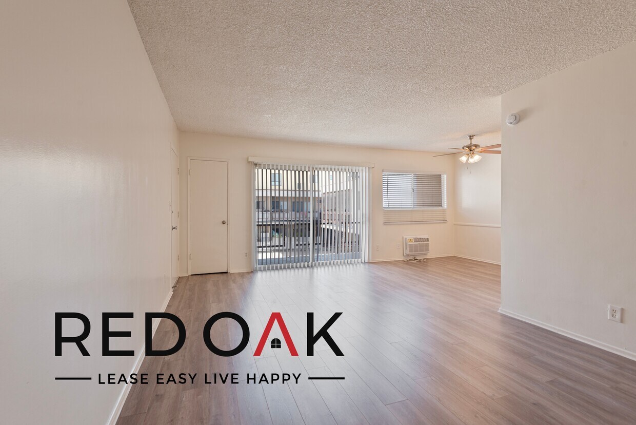 Primary Photo - Fantastic Two Bedroom with Large, Sunny Wi...