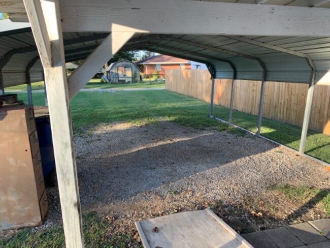 Foto del edificio - 2026 Chestnut Ave