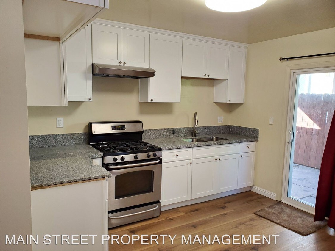 Primary Photo - 2 br, 1 bath Apartment - 3315 Fairmount Blvd