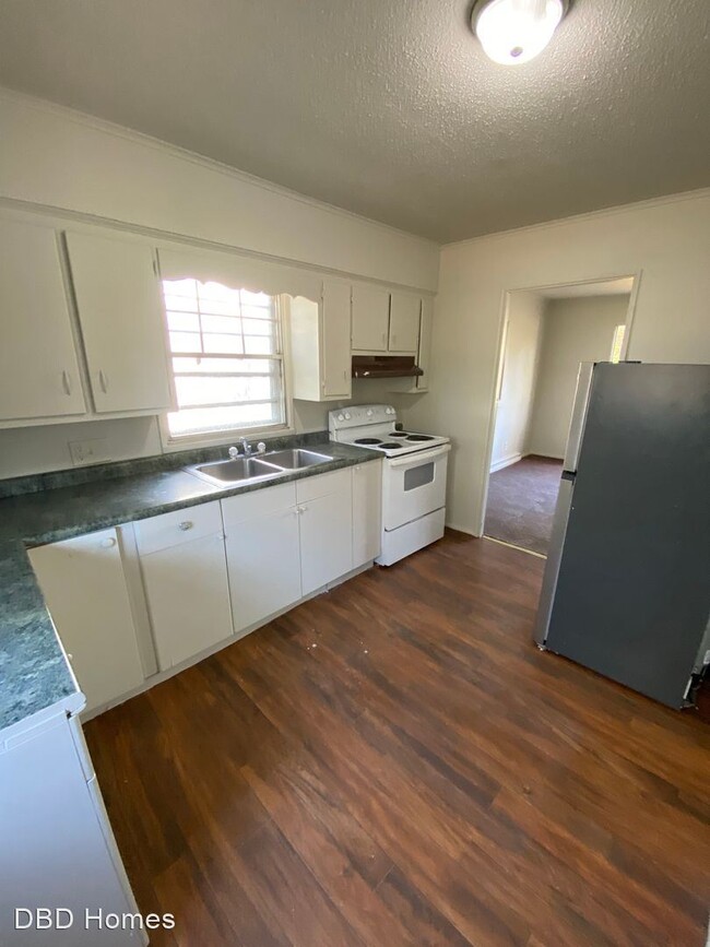 Building Photo - 3 br, 1 bath House - 4646 Weisser Park Ave.