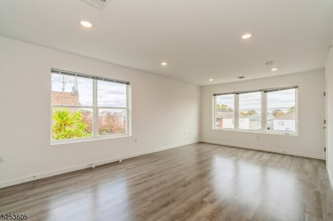 Foto del edificio - 746 S 14th St