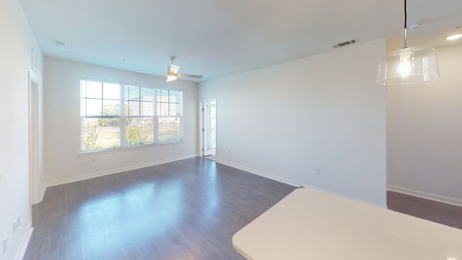 Interior Photo - Essex Luxe Apartments