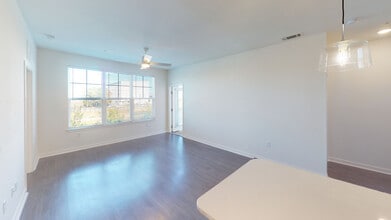 Interior Photo - Essex Luxe Apartments