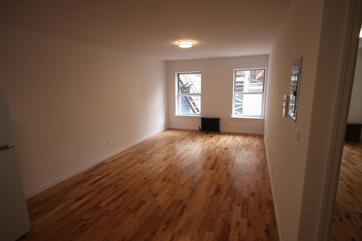 Foto principal - 1562 3rd Ave