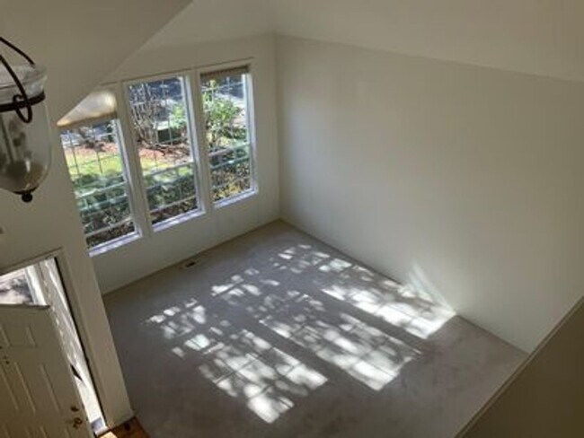 Foto del edificio - Beautiful Bethany Home with High Ceilings,...
