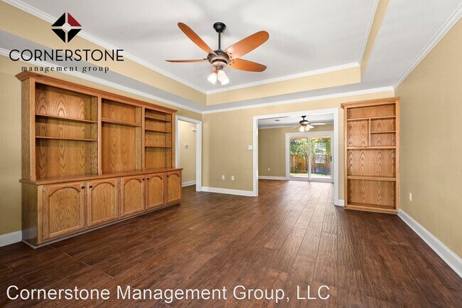 Foto del edificio - 3 br, 2 bath House - 8000 Rosewood Dr.