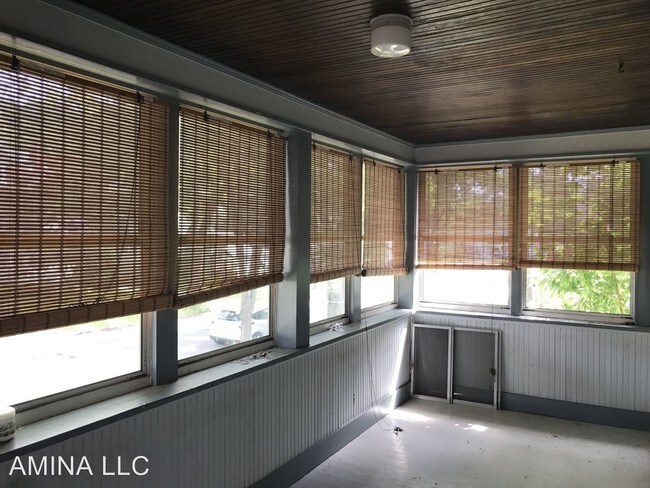 Foto del edificio - 3 br, 1 bath House - 33 Dorothy Ave