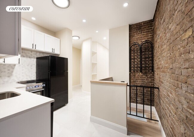 Foto del edificio - 251 W 18th St