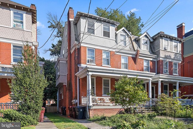 Building Photo - 1614 N Broom St