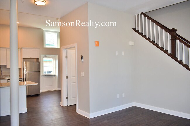 Building Photo - 185 Washington Rd