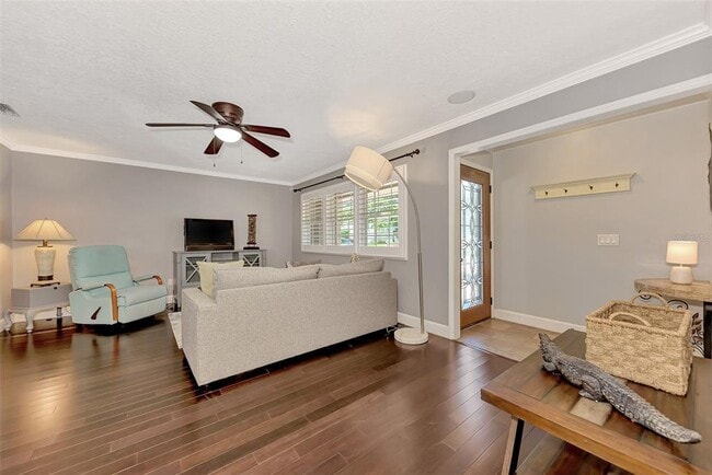 Building Photo - 1894 Loma Linda St