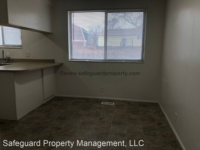 Building Photo - 3 br, 1 bath House - 5204 Kingswood Drive