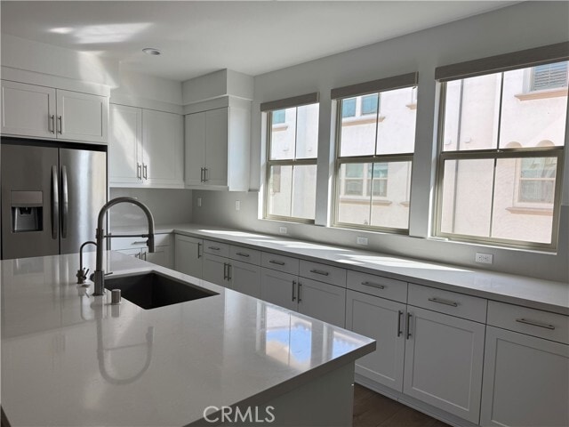 Foto del edificio - 235 Babson Ct