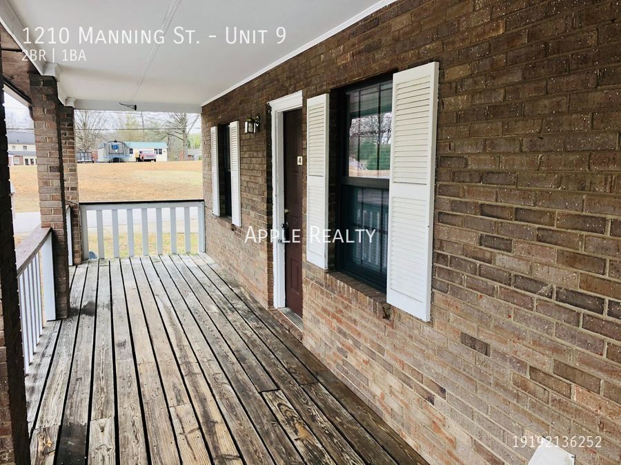 Foto principal - Newly Updated 2 Bedroom Apartment