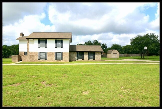 Building Photo - 1804 Mayfield Dr