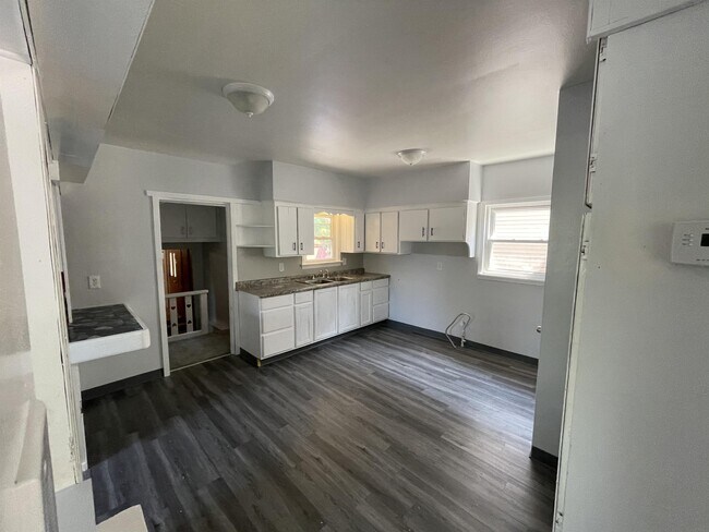 Foto del edificio - 701 E 155th St