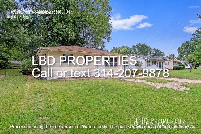 Building Photo - 1690 Fernbrook Dr