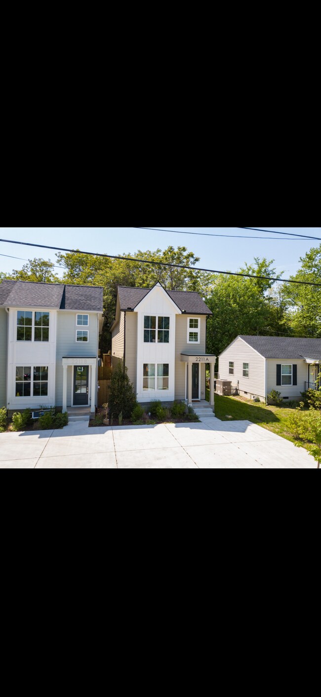Building Photo - 2211 Sadler Ave